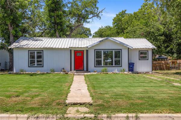 2301 4th Street, Brownwood, TX 76801