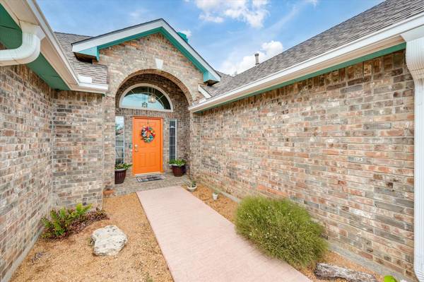 Denton, TX 76207,2209 Westview Trail