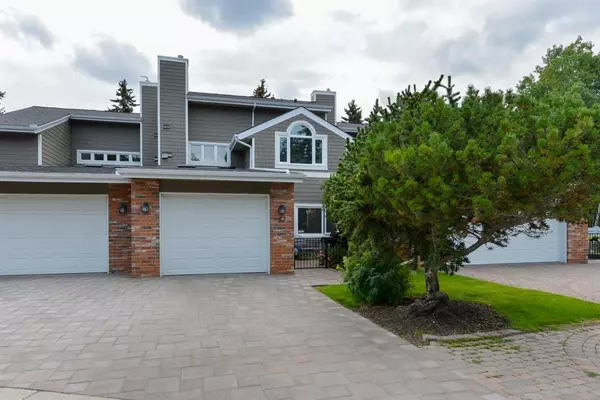 Calgary, AB T2W 4L8,82 Woodmeadow Close SW