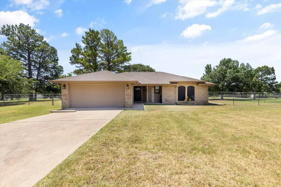 3711 Acorn Run, Granbury, TX 76049