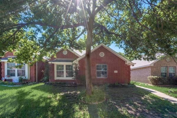 1629 Myrtle Drive, Little Elm, TX 75068