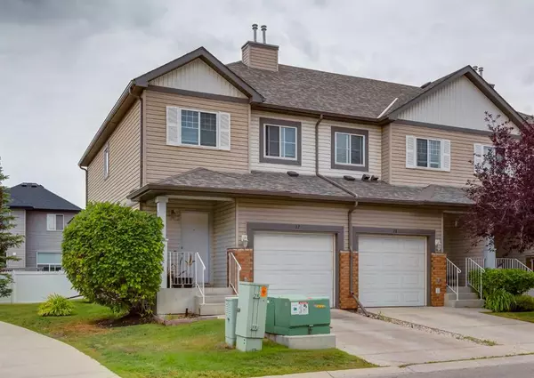 Calgary, AB T3J 4W9,32 Saddletree CT NE