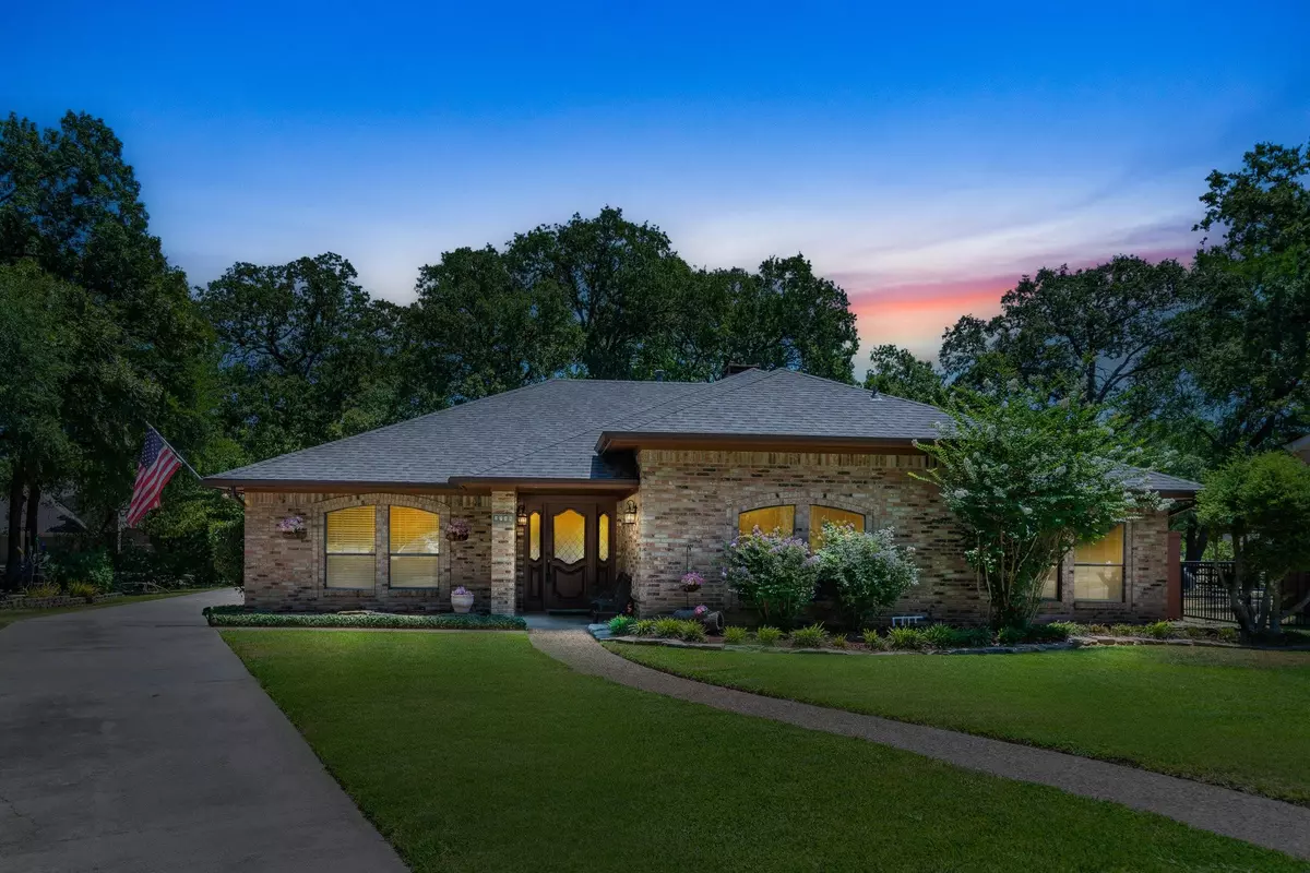 Grapevine, TX 76051,2718 Twin Creek Cove