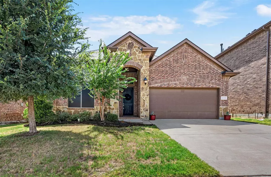 9905 Tule Lake Road, Fort Worth, TX 76177