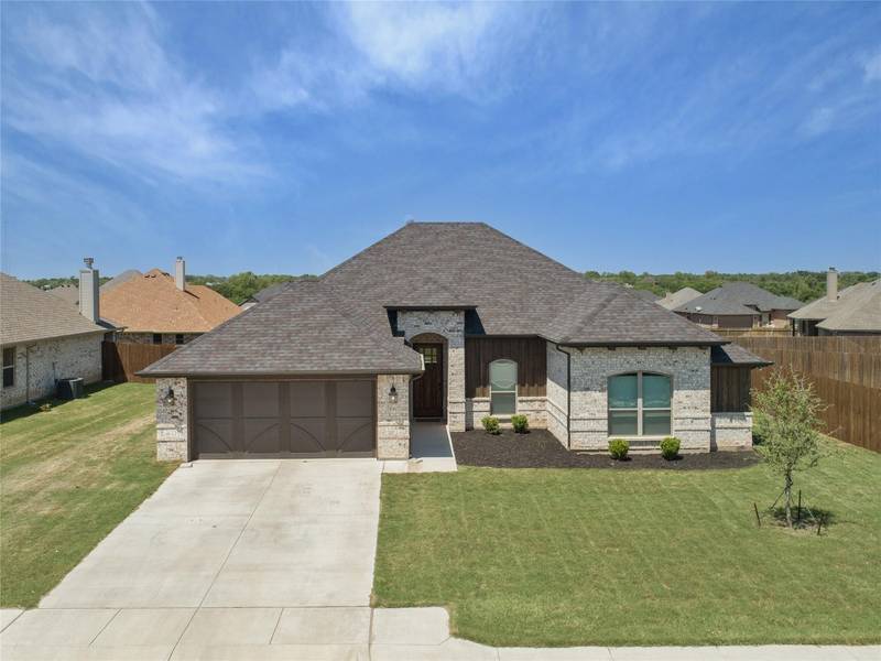 202 Harp Avenue, Godley, TX 76044