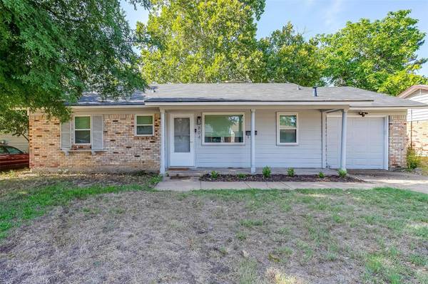 804 E Mission Street, Crowley, TX 76036