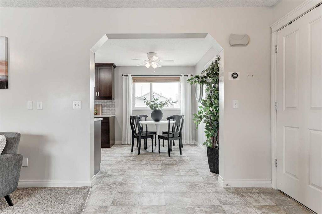 Airdrie, AB T4B2W7,83 Luxstone CRES SW