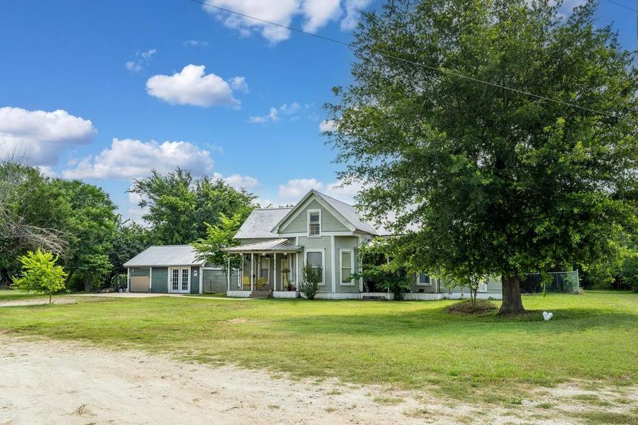 219 City Lake Road, Mabank, TX 75147