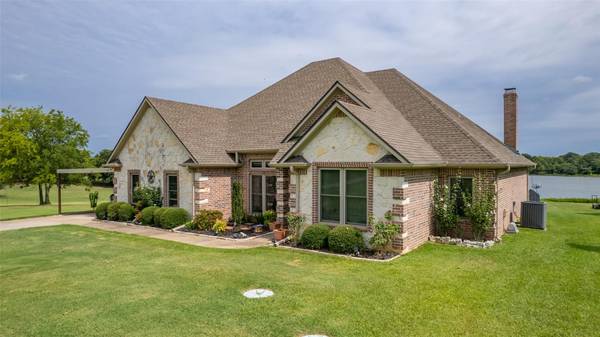 301 Rs County Road 3390,  Emory,  TX 75440