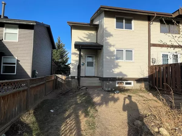 Fort Mcmurray, AB T9J 1B6,112 Aurora PL