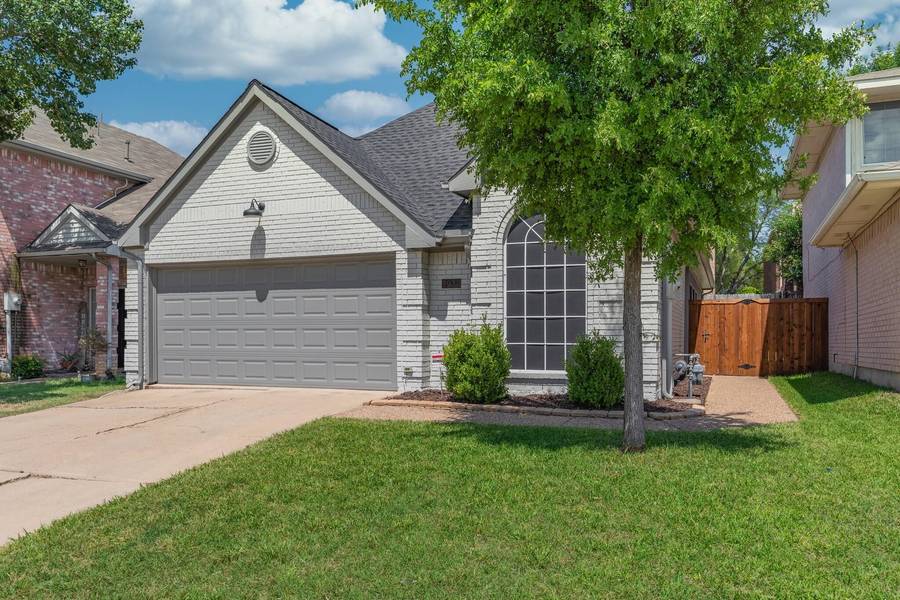 2037 Raven Lane, Lewisville, TX 75077