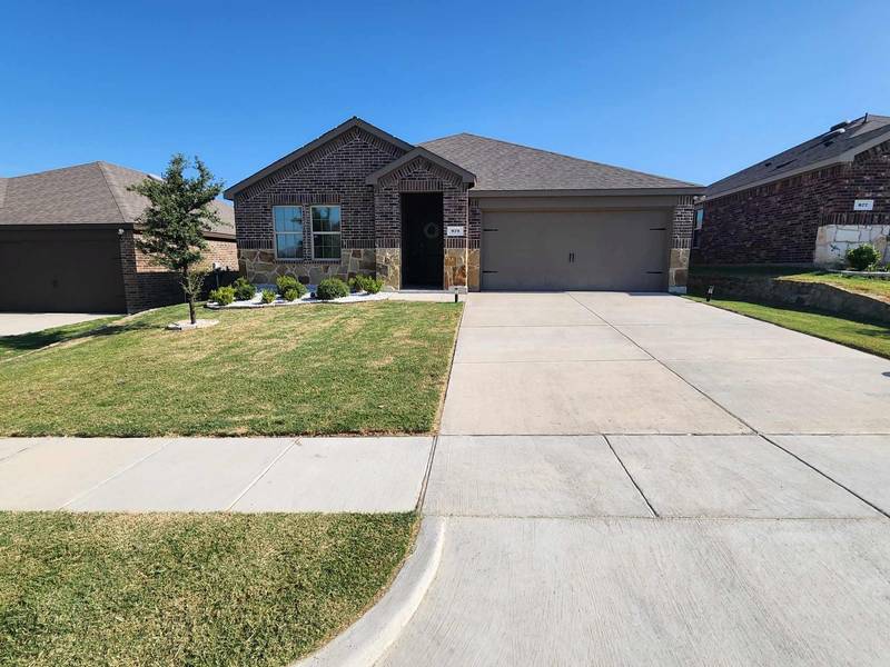 973 English Drive, Aubrey, TX 76227