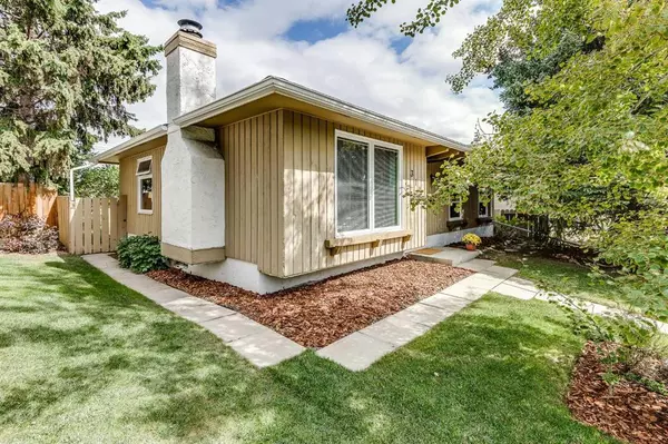 Calgary, AB T2W 1Y3,311 Cedarbrae CRES SW