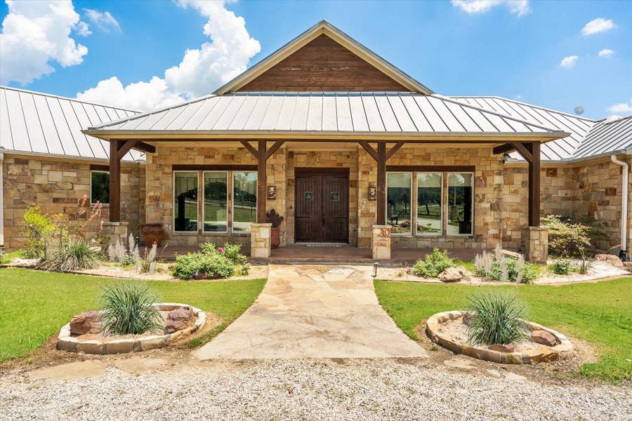 333 Silver Spur Drive, Weatherford, TX 76087