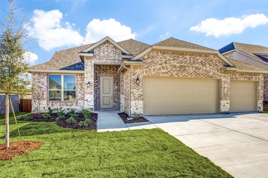 5420 Stonelake Drive, Haltom City, TX 76137