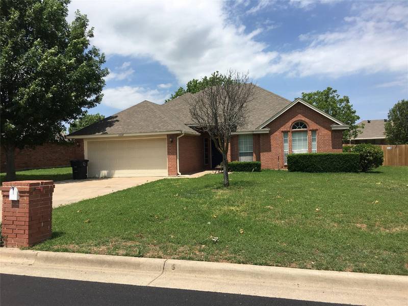 1624 Meadowlark Drive, Cleburne, TX 76033