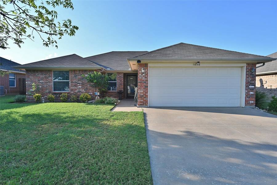 1638 Turtledove Drive, Cleburne, TX 76033