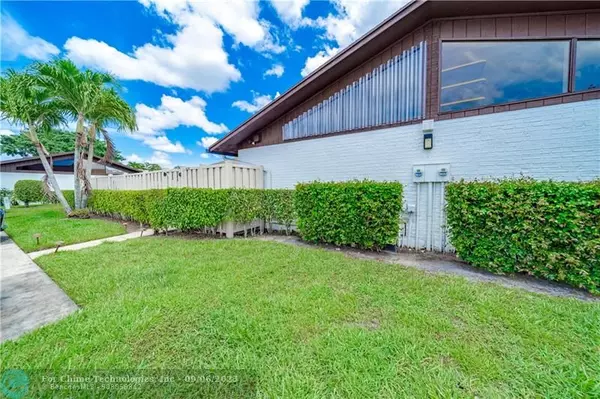 Boca Raton, FL 33496,9879 Boca Gardens Trl  #B