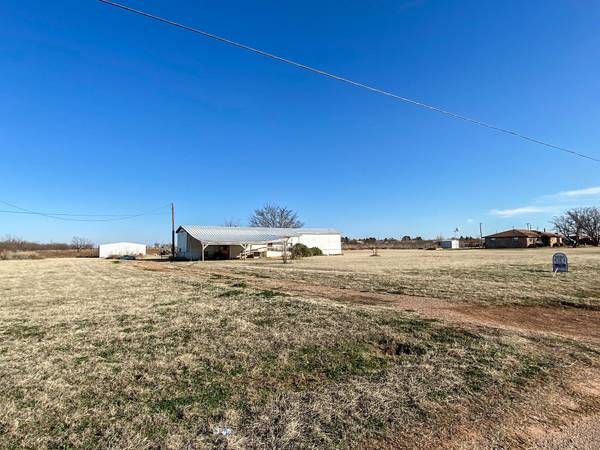 Aspermont, TX 79502,516 N Vivian