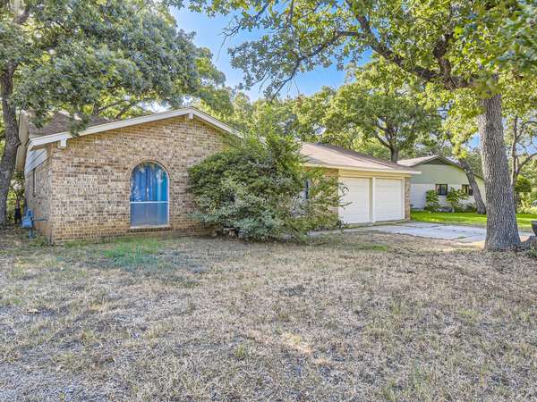 2905 Nancy Circle, Arlington, TX 76013