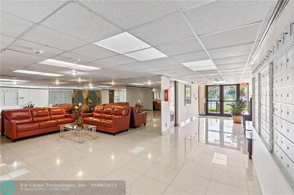 Hallandale Beach, FL 33009,2001 Atlantic Shores Blvd.  #318