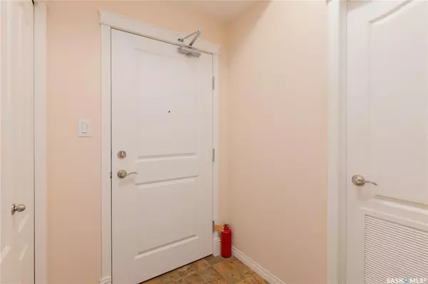 Saskatoon, SK S7J 2H4,106 Armistice WAY #114