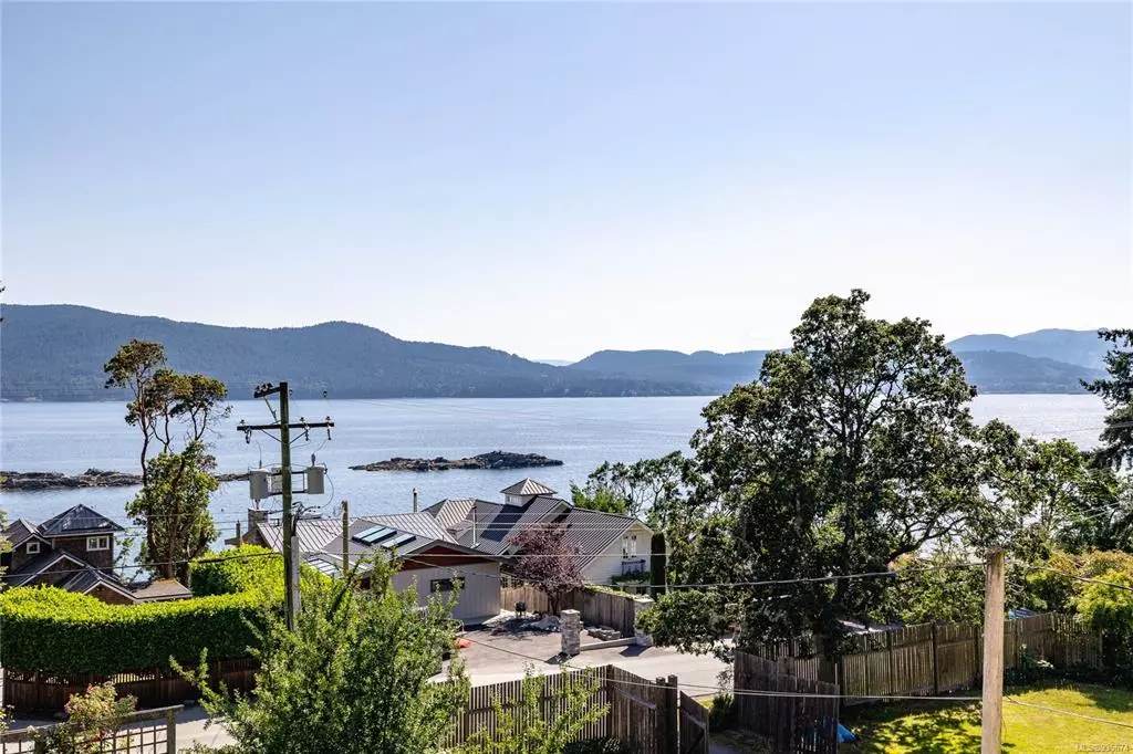 Salt Spring, BC V8K 1H5,770 Vesuvius Bay Rd #9