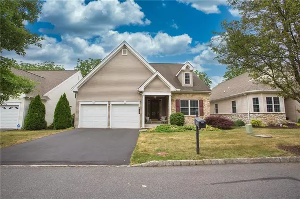 124 Glenmoor Circle South, Palmer Twp, PA 18045