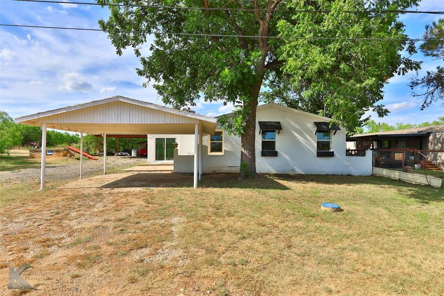 1016 W 5th Street, Baird, TX 79504