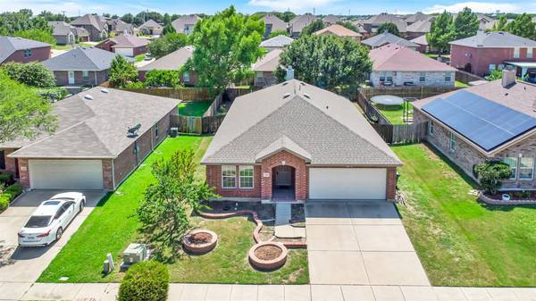 8116 Eagle Point Trail, Arlington, TX 76002