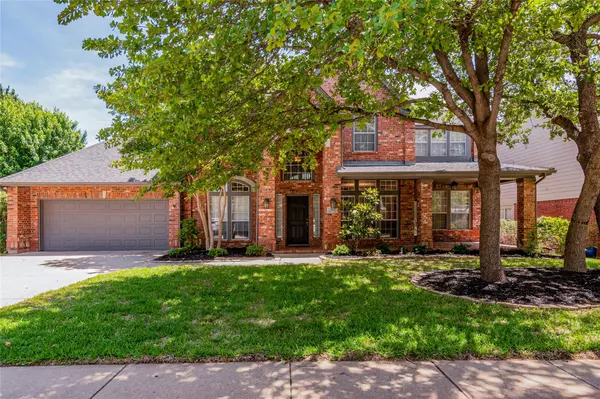 2702 Cliffwood Drive,  Grapevine,  TX 76051