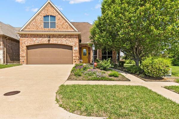 1700 Carnoustie Drive, Ennis, TX 75119