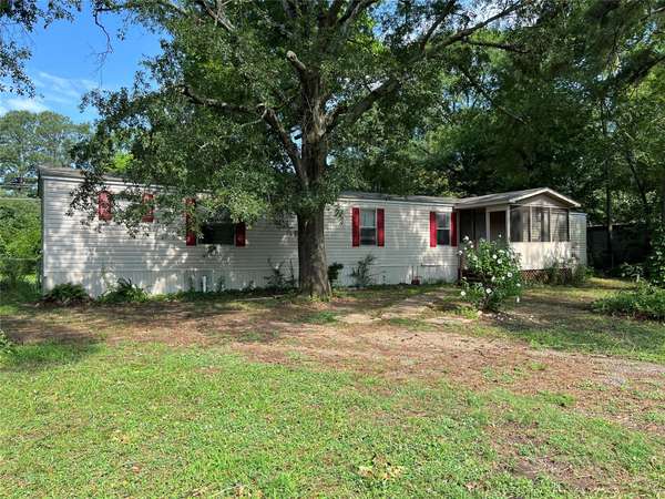 7120 Golden Meadows Road, Greenwood, LA 71033