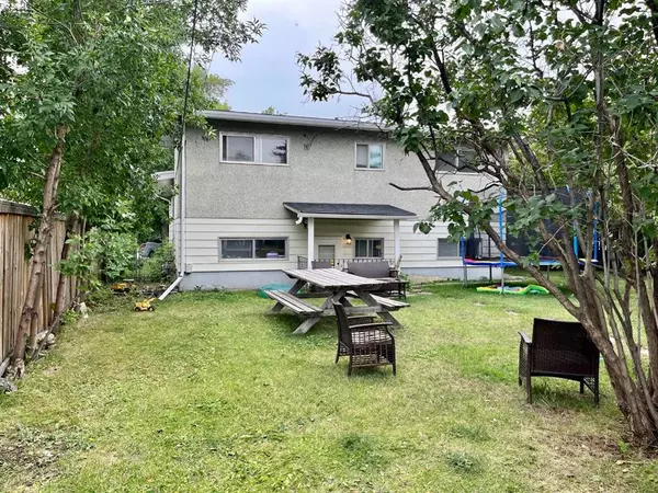 Calgary, AB T3E 1M1,2320 54 AVE SW