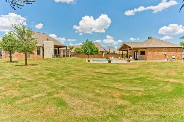 1349 Whisper Willows Drive, Fort Worth, TX 76052