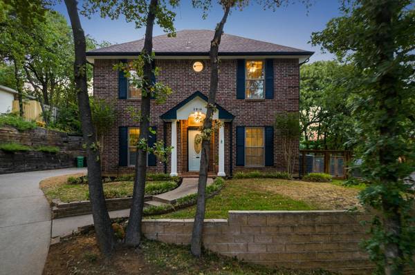 2816 Harvest Hill Drive, Grapevine, TX 76051