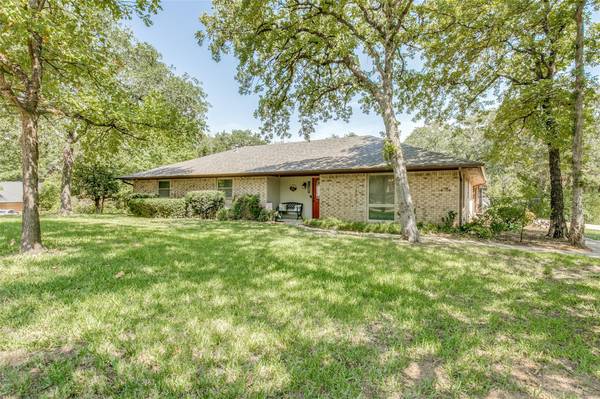 1129 Oakwood Circle, Keller, TX 76248