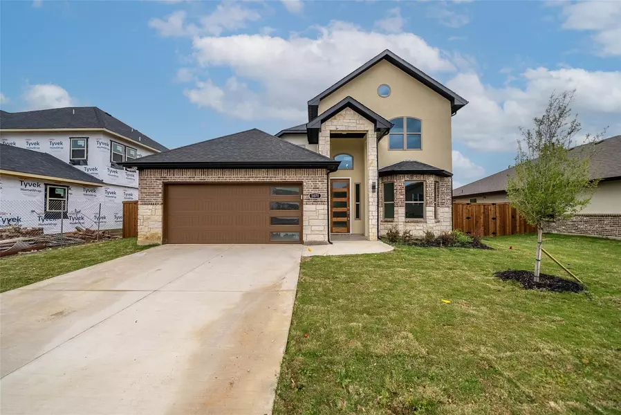 1071 Lake Trail Drive, Little Elm, TX 75068