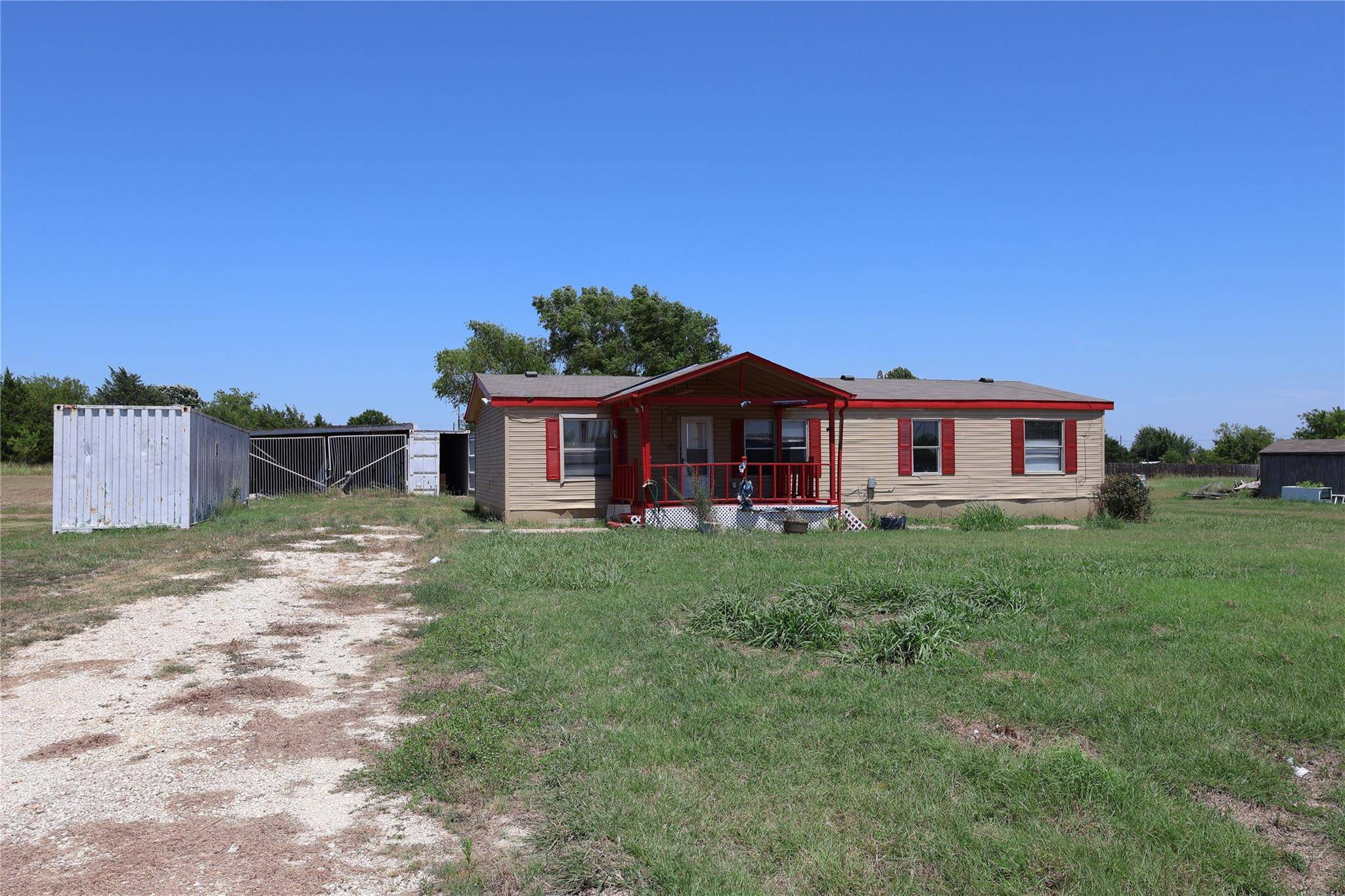 2205 Falcon Court, Venus, TX 76084