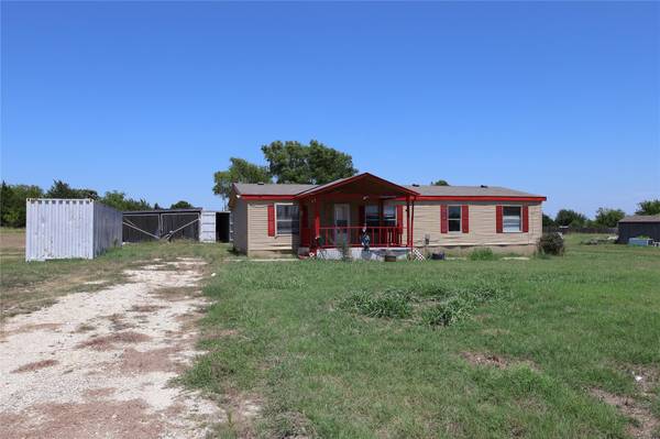 2205 Falcon Court, Venus, TX 76084