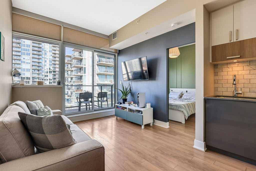 Calgary, AB T2G 1E5,550 Riverfront AVE SE #1606