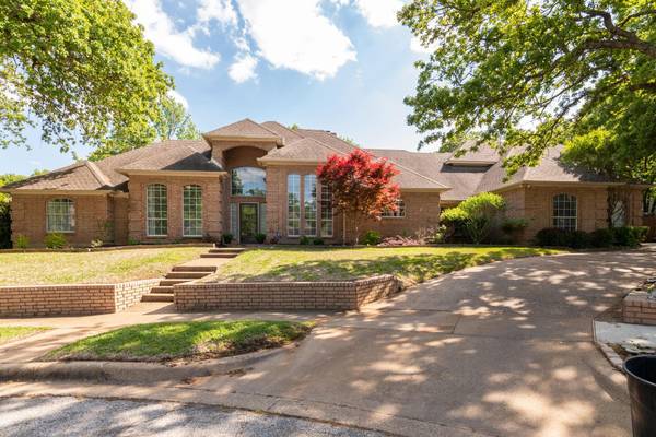 920 Cat Hollow Court, Keller, TX 76248