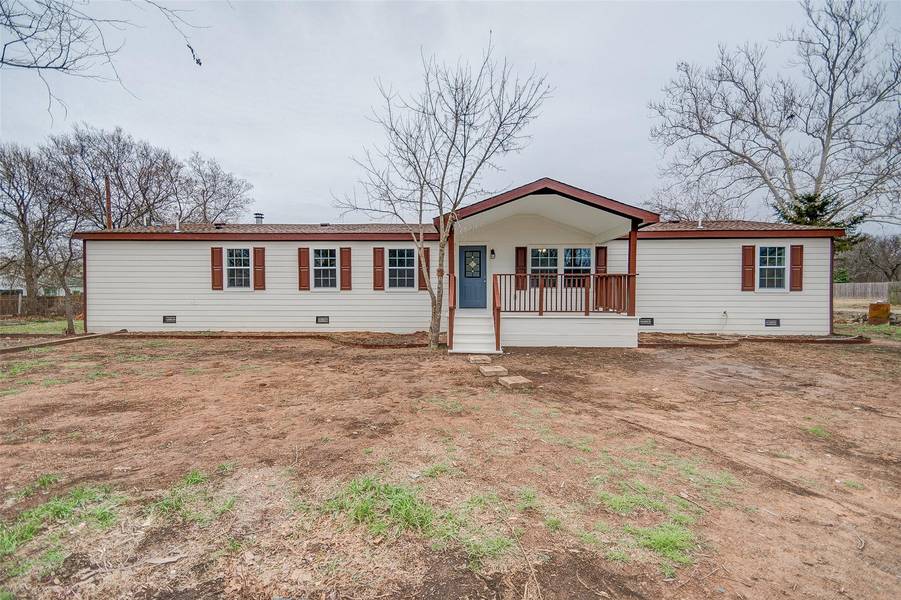 402 N Chapman Street, Whitewright, TX 75491