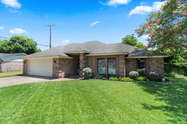 518 Walnut Street, Duncanville, TX 75116