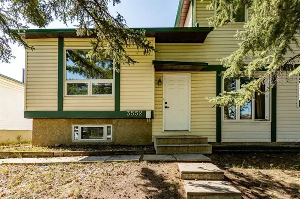 Calgary, AB T2W5B1,3552 Cedarille DR SW