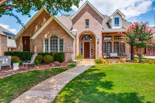 2509 Green Oak Drive, Carrollton, TX 75010