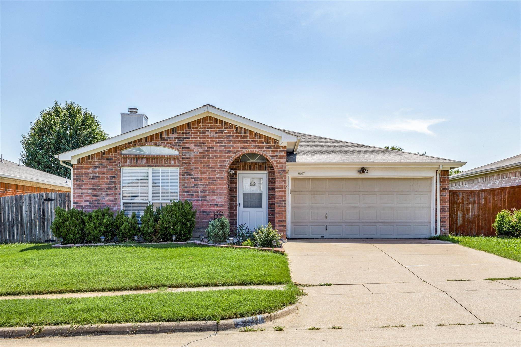 Arlington, TX 76018,6107 James River Drive