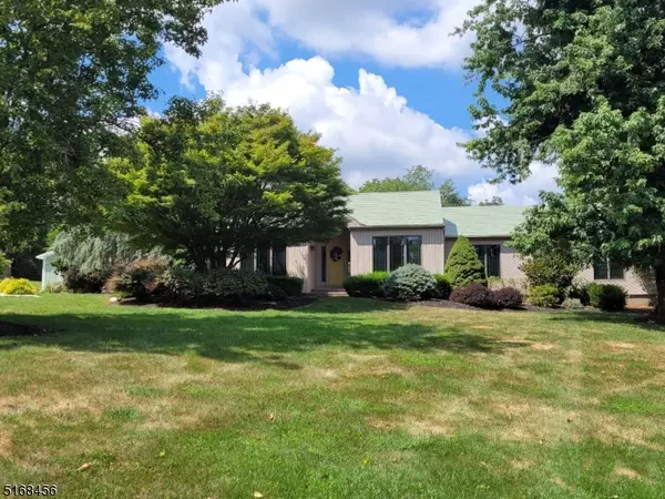 521 Horizon Way, Branchburg Twp., NJ 08853