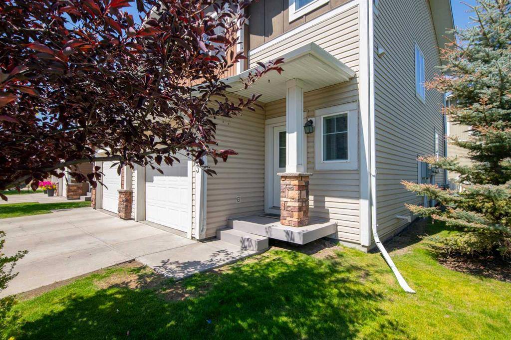 Chestermere, AB T1X 0P6,300 Marina DR #133