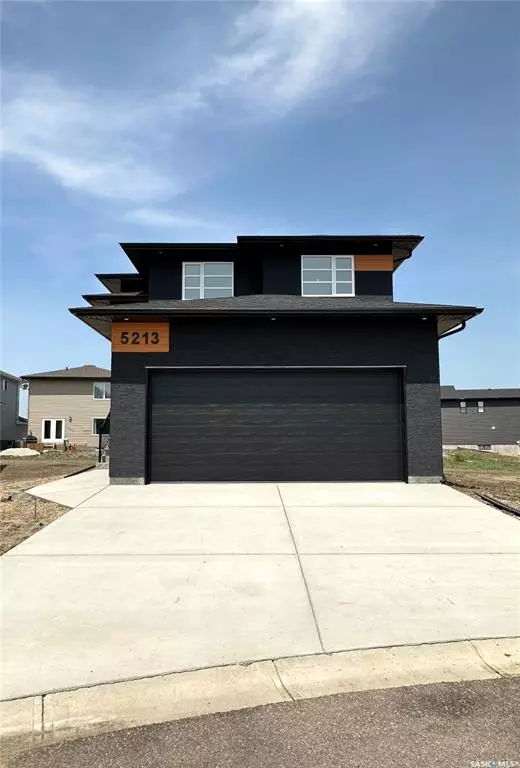 5213 Green Quartz BAY, Regina, SK S4V 3T1